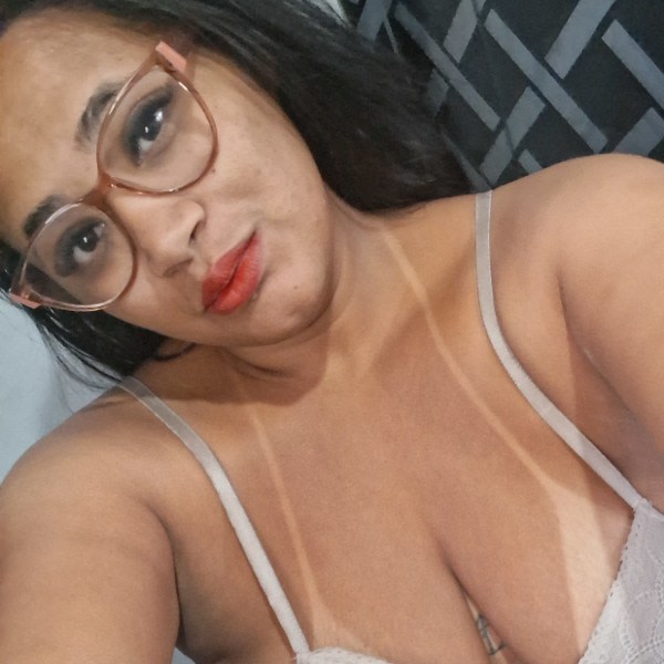Sex Chat Host Pamribeiro - An insatiable hotwife