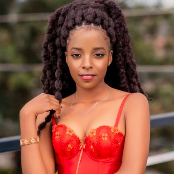 Sex Chat Host Spicybaddy - Single