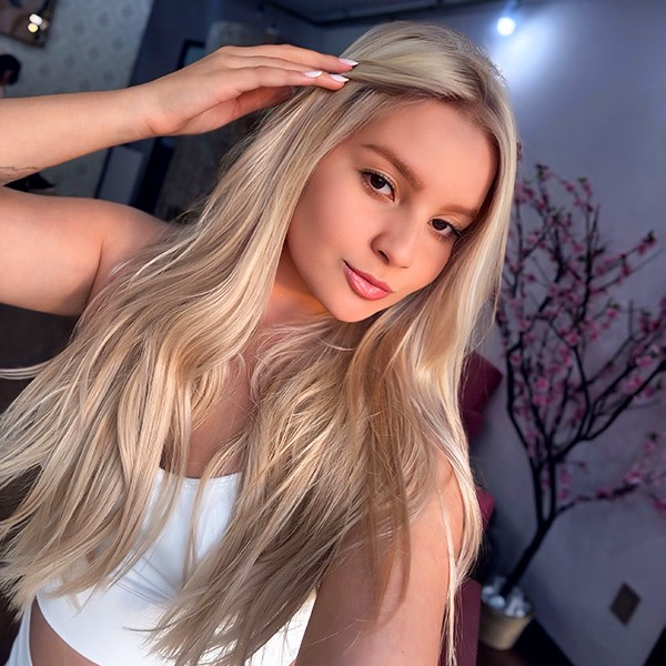 Sex Chat Host Barbieanny - Adventurous in Search of Connections