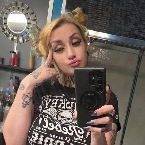 Sex Chat Host Raedevine - Married&NeglectedMILF Let's cum before my husband gets home