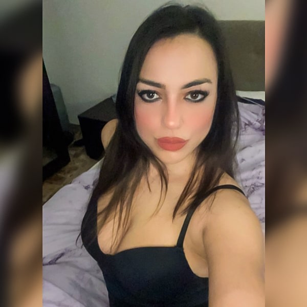 Sex Chat Host Missblake - Sexy horny looking to have some fun whit you