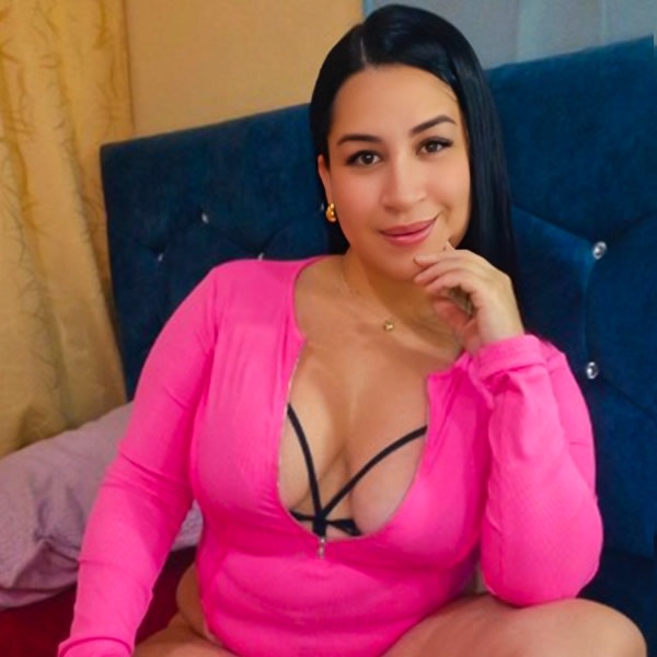 Sex Chat Host Missindira - Hello my name is Indira, I'm a very social
