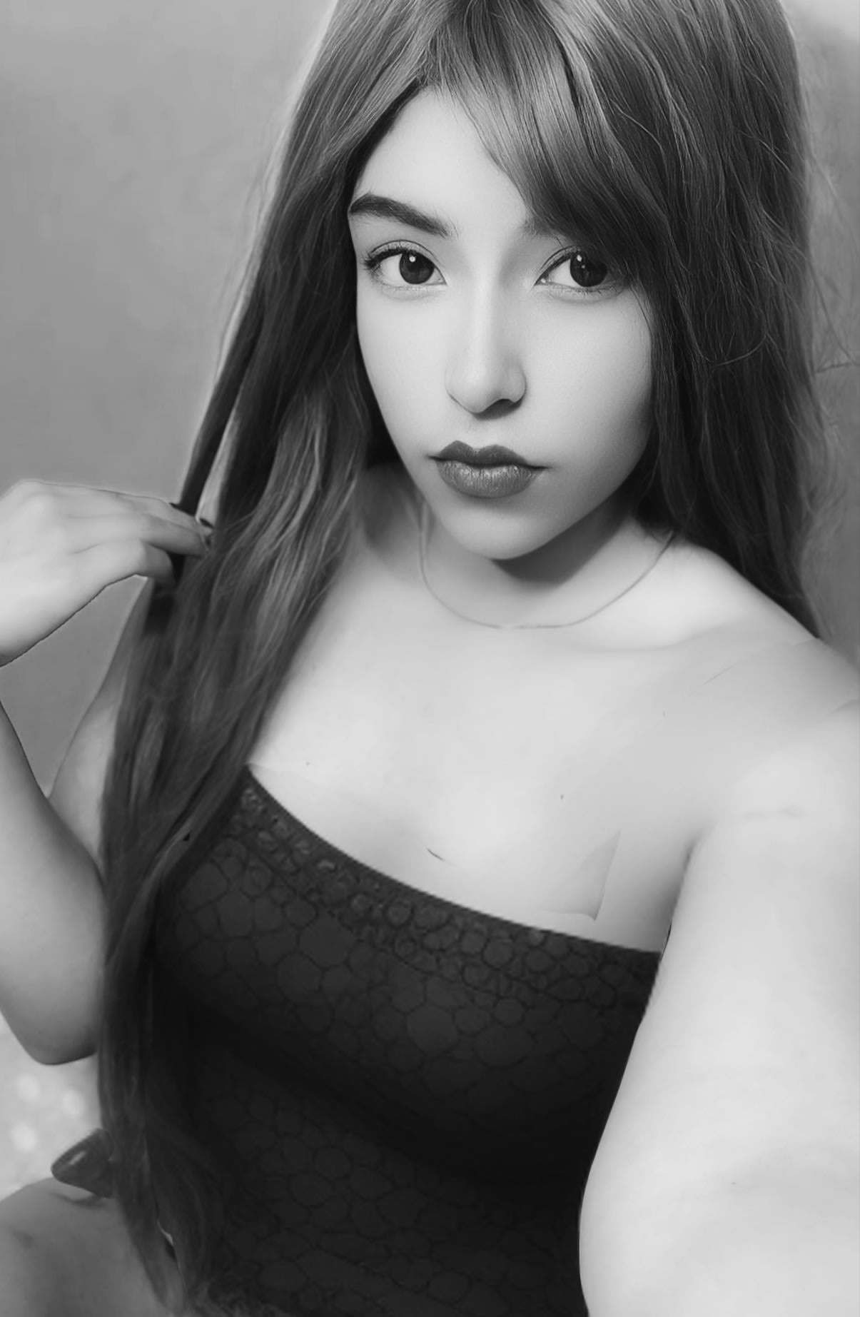 Sex Chat Host Maddy - Kneel for your Goddess Maddy
