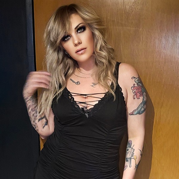 Sex Chat Host Odessavontease - I'll have you down on your knees beggin' for more! 