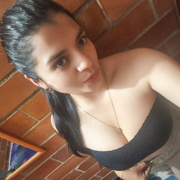 Sex Chat Host Srmadelyne - HiI'm SrMadelyne WetI'manoutgoing,cheerful,sociable girl.