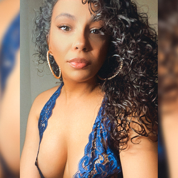 Sex Chat Host Littleviolet - Always at your service, I'm here to please 