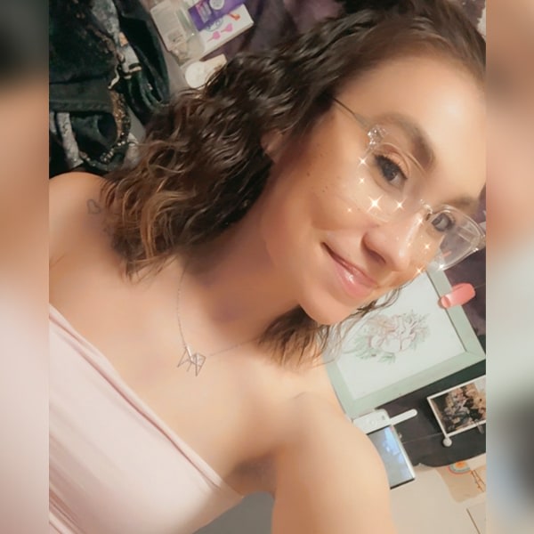 Sex Chat Host Arabellamariee - Your favorite distraction