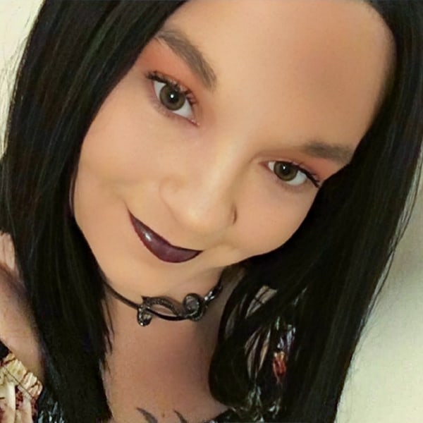 Sex Chat Host Alexabaybee - Open minded fun female who loves being spoiled and pampered