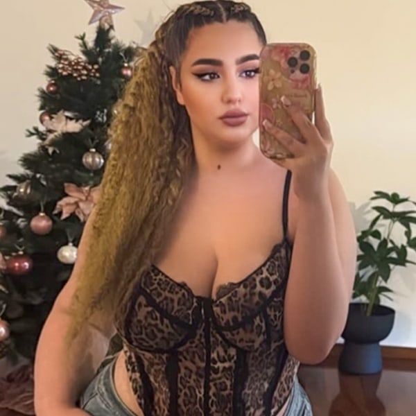 Sex Chat Host Lunavibes - A little sweet, a little naughty 😉