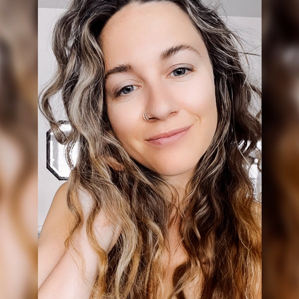 Sex Chat Host Mavisbeau - Naughty, Mischievous, Rare