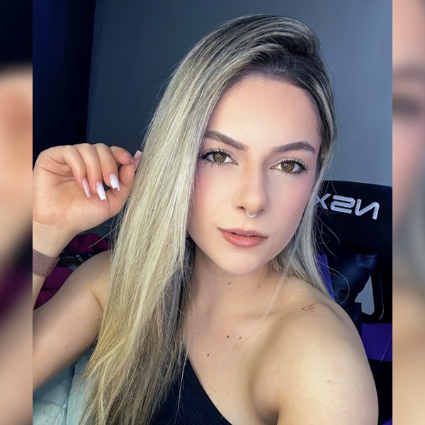 Sex Chat Host Lanawest - Your favorite company for fun, flirty conversations