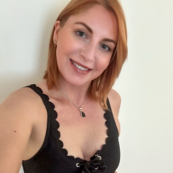 Sex Chat Host Lottiejames - Hi, I’m Lottie. A slim SPICY northern red head!