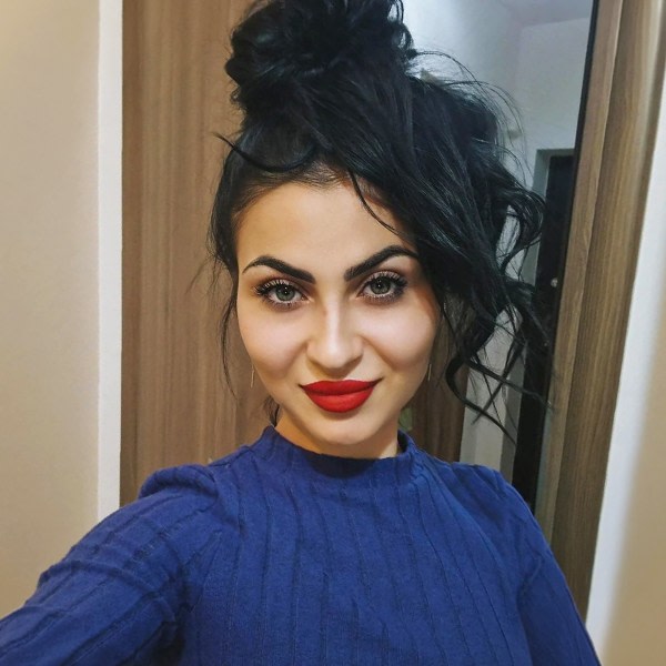 Sex Chat Host Emmaamour - Romantic soul with a playful side 💖