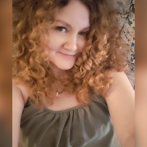 Sex Chat Host Misty - Let's have some interesting fun 😜