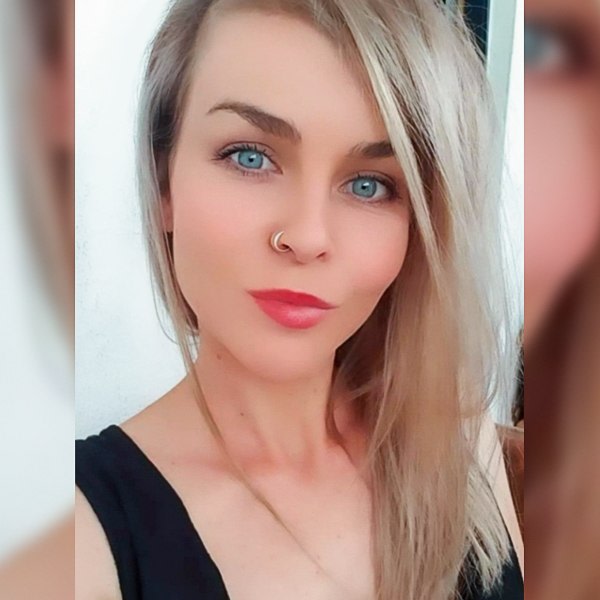 Sex Chat Host Akyra - A free spirit with an incredibly open & mischievous mind