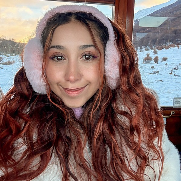 Sex Chat Host Mrscrystal -  Your favorite Latina distraction starts here 😈