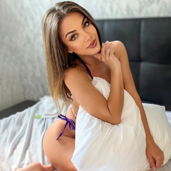Sex Chat Host Viva - Hello! I’m here to have great time together