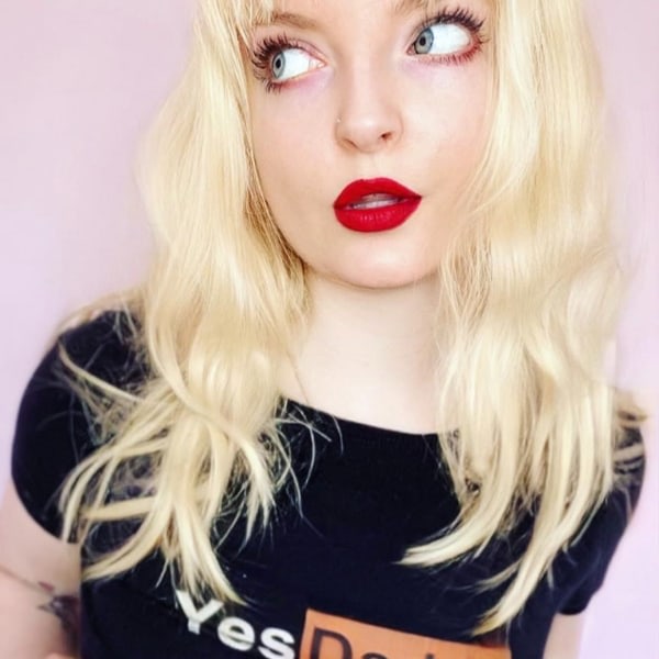 Sex Chat Host Edennmay - Your fantasy come to life
