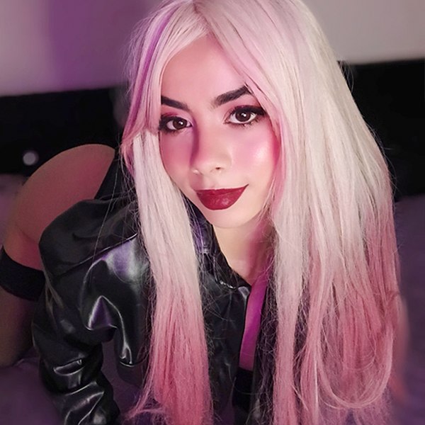 Sex Chat Host Aria - Your favorite fantasy is just a click away.