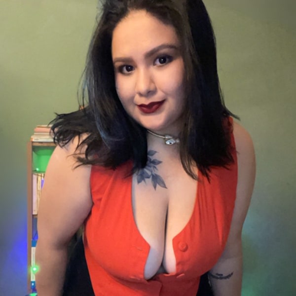 Sex Chat Host Mistressnoiir - I am your queen, your dream, your addiction.