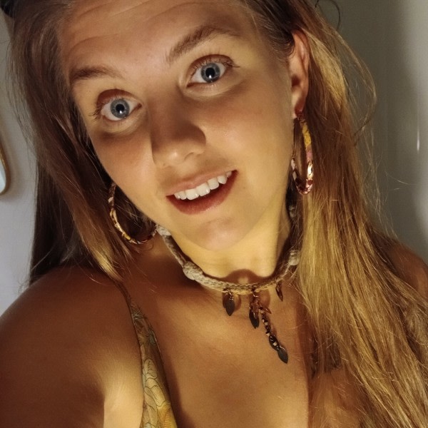 Sex Chat Host Ananya - Give me fun, give me adventure and teach me something new!