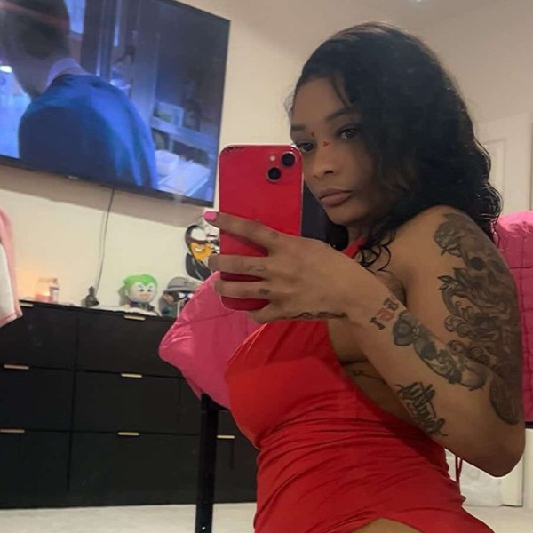 Sex Chat Host Goddessmia - Filthy GoddessMia: Cum Worship My Wet Holes 24/7