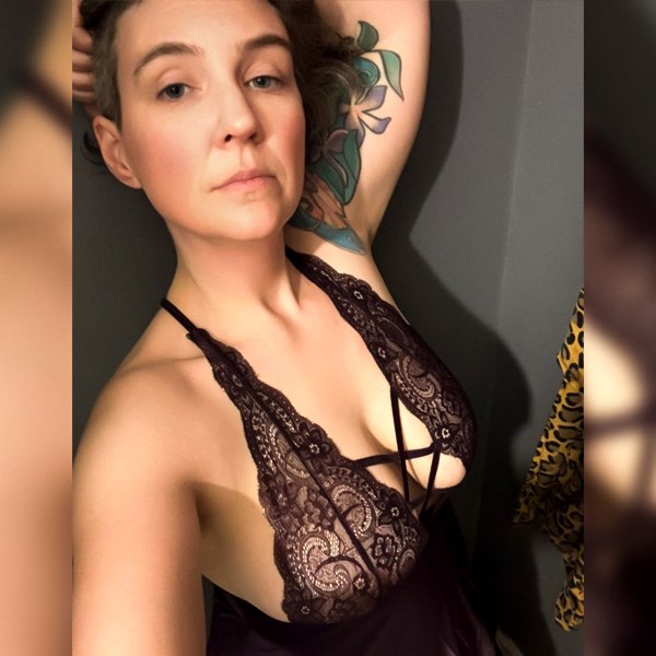 Sex Chat Host Lilacstyles - Let’s have some fun together!!! Don’t be shy 😉
