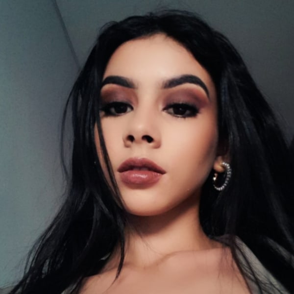 Sex Chat Host Aria - Tu fantasía favorita a solo un clic de distancia.