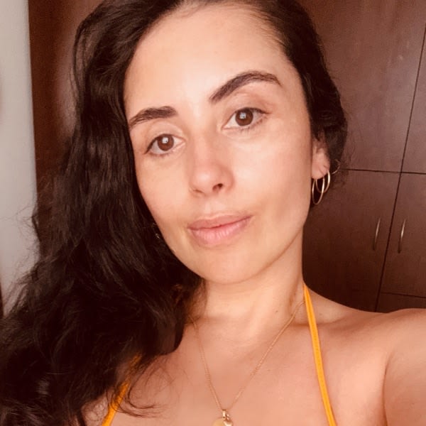 Sex Chat Host Esmec - Feminine, powerful, and impossible to forget or replace.