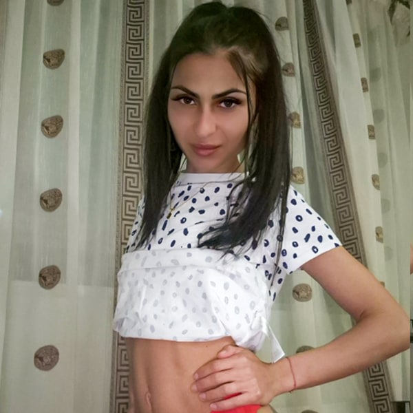 Sex Chat Host Emmaamour - Romantic soul with a playful side 💖