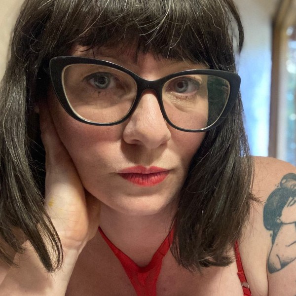 Sex Chat Host Janeincharge - Hi i'm Jane and i am not for the light hearted