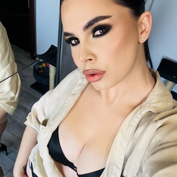 Sex Chat Host Jessicajolie - Hot, beautiful and natural babe looking for a good moment