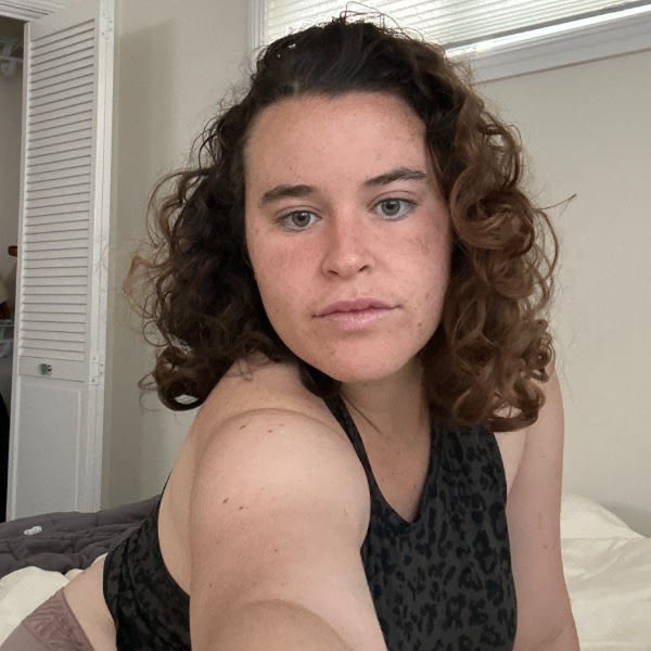 Sex Chat Host Kittykiz - Here for your pleasure