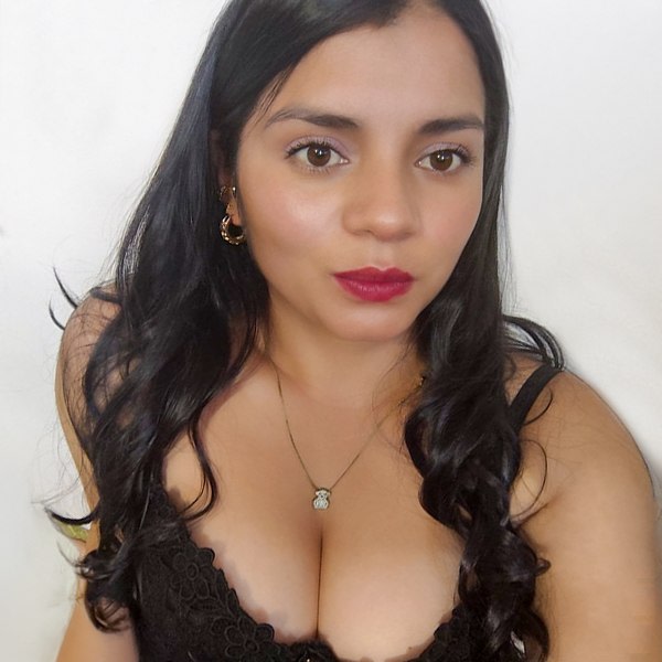 Sex Chat Host Srmadelyne - HiI'm SrMadelyne WetI'manoutgoing,cheerful,sociable girl.
