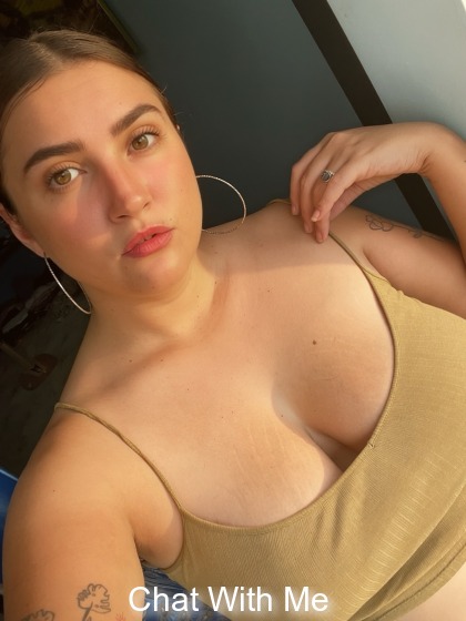 Ita a Sunset selfie of me in a vest top xx