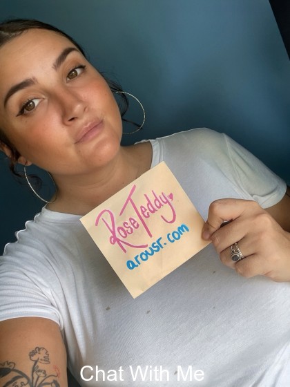 Its my verification photo im holding up a sign to verify its me xx