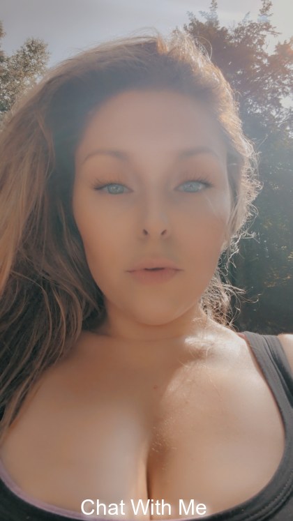 Wanna get lost in my eyes baby ? 