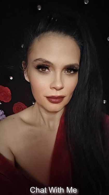 A late-night mood, a confident look, and a little bit of magic.