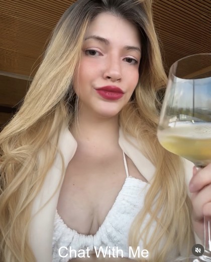 What about a glass of white wine and crerry lips