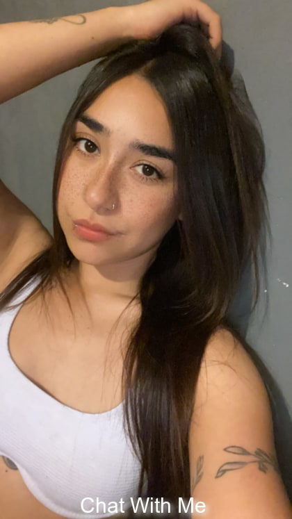 Soy una nena traviesa que quiere complacerte en todos los sentidos 