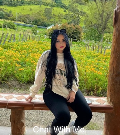 I seem calm, surrounded by calm and nature... but don't trust yourself, the softest ones also know how to provoke 😏💋