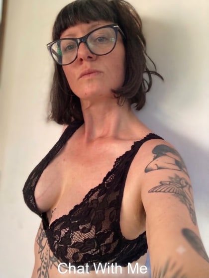 How i look in the mornings when I wake up to humiliate you filthy boys 