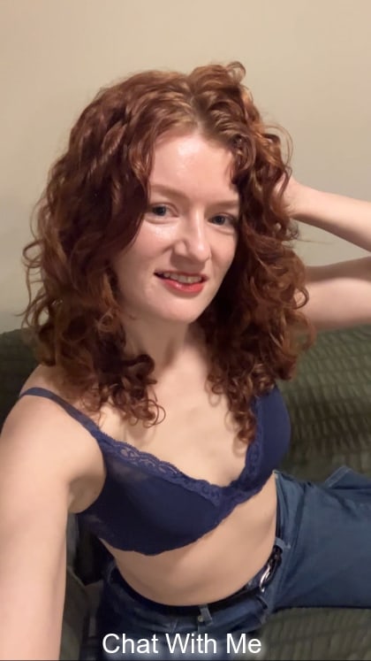 I know what a sexy goddess I am when my hair is this long and curly