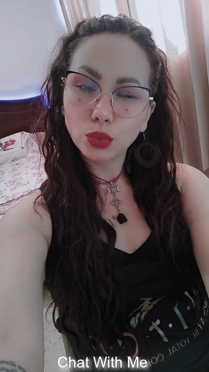 I wanna kiss you baby come here come closer