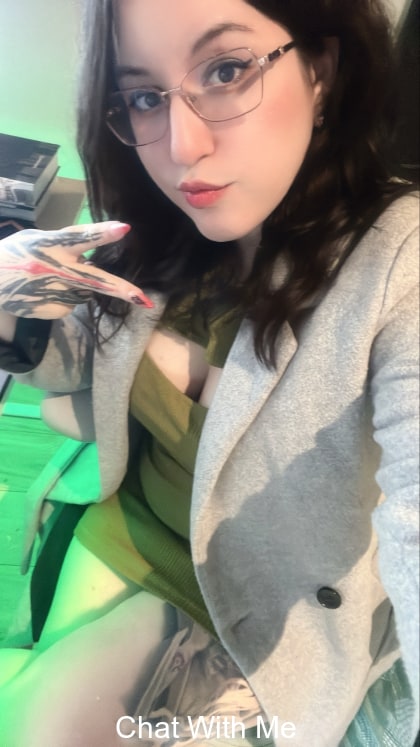One of my favorite outfits I dont usually wear colors so this is a rare hahaha