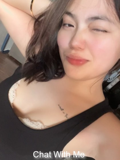 A little smile looks natural beauty hmm behind those smile is have a little story so you would cum to me and ill do a smile on youre lips too  