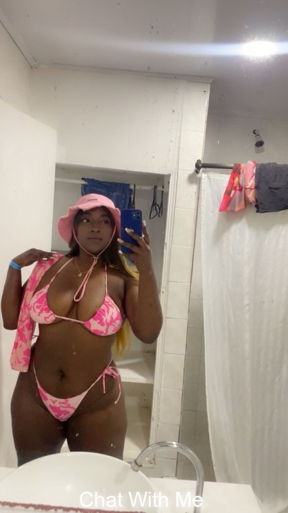 Pink matches me and I with you, come to me, you won't regret it
