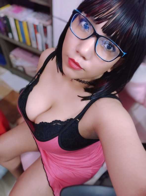 do you think I look pretty on glasses 