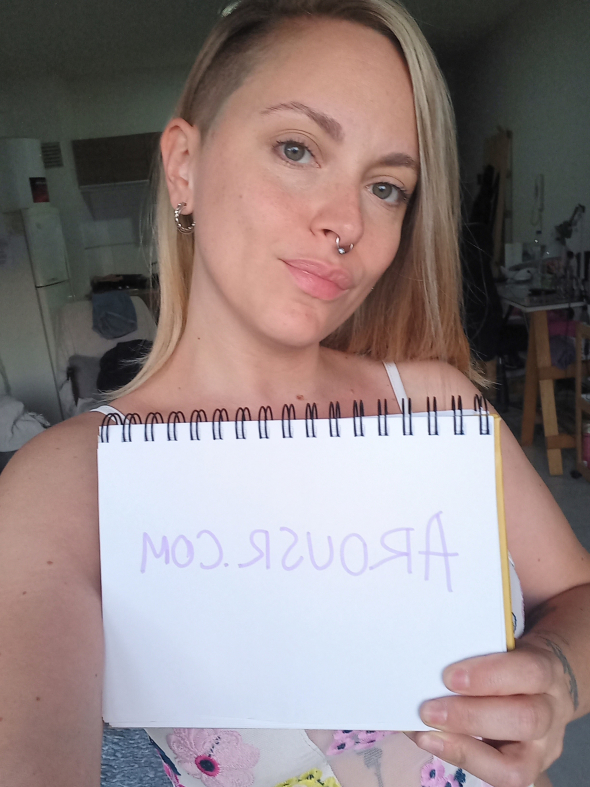im very outgoing i love to play and chat