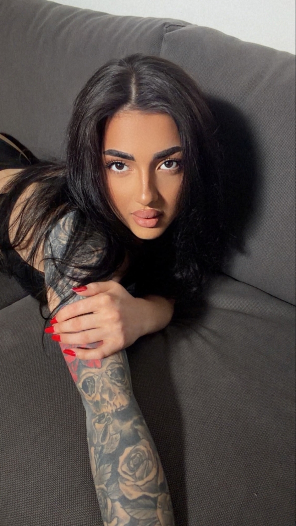 I caught you staring do not be shy I kinda like the attention Tell me wha on your mind 